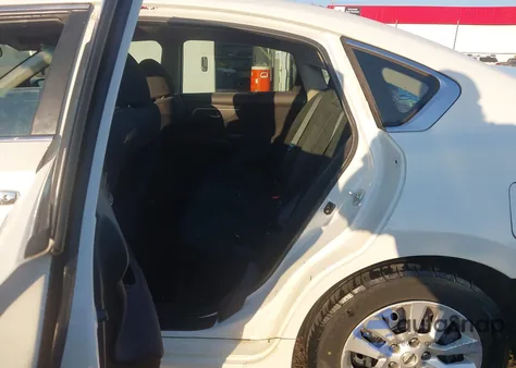 2015 Nissan Altima 2.5 S из США, поврежденный, VIN 1N4AL3APXFN304396